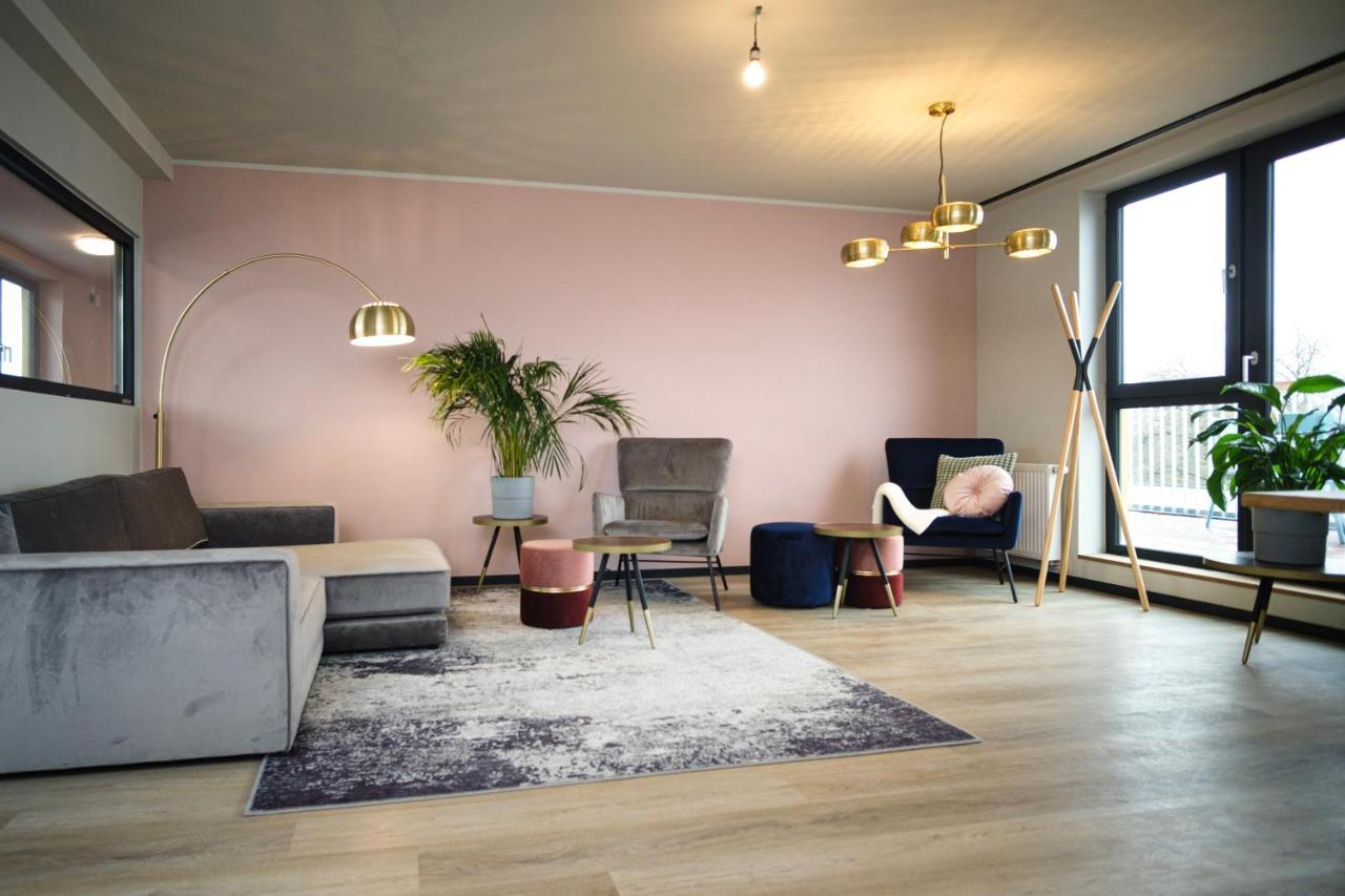 Hotel The Base Berlin One Extérieur photo
