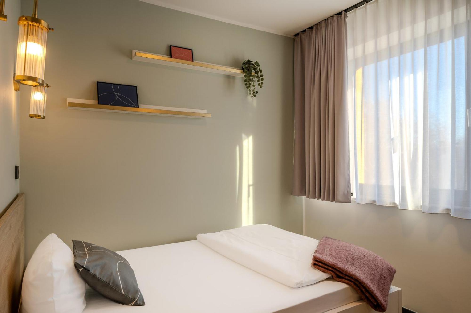 Hotel The Base Berlin One Extérieur photo