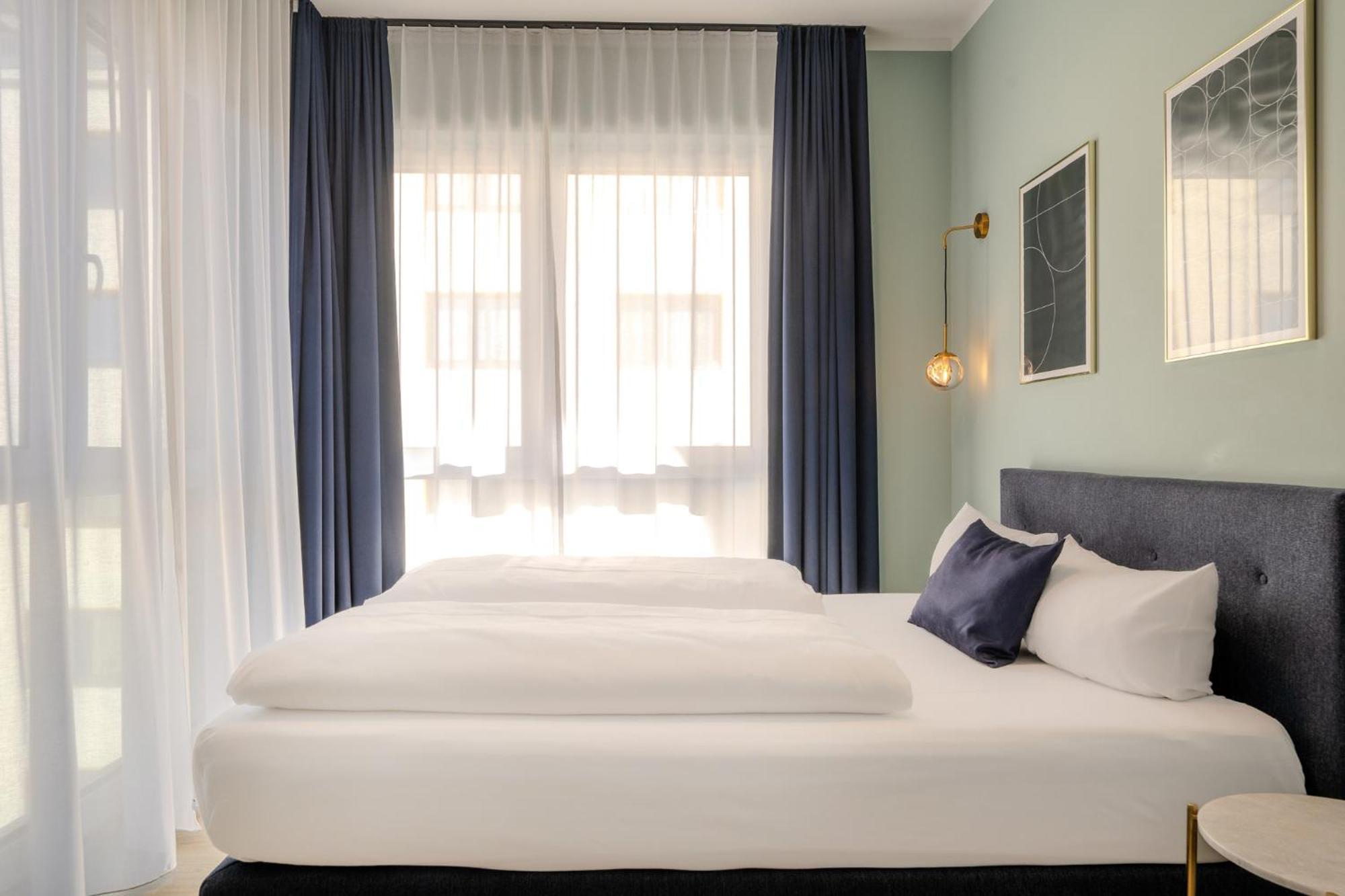 Hotel The Base Berlin One Extérieur photo