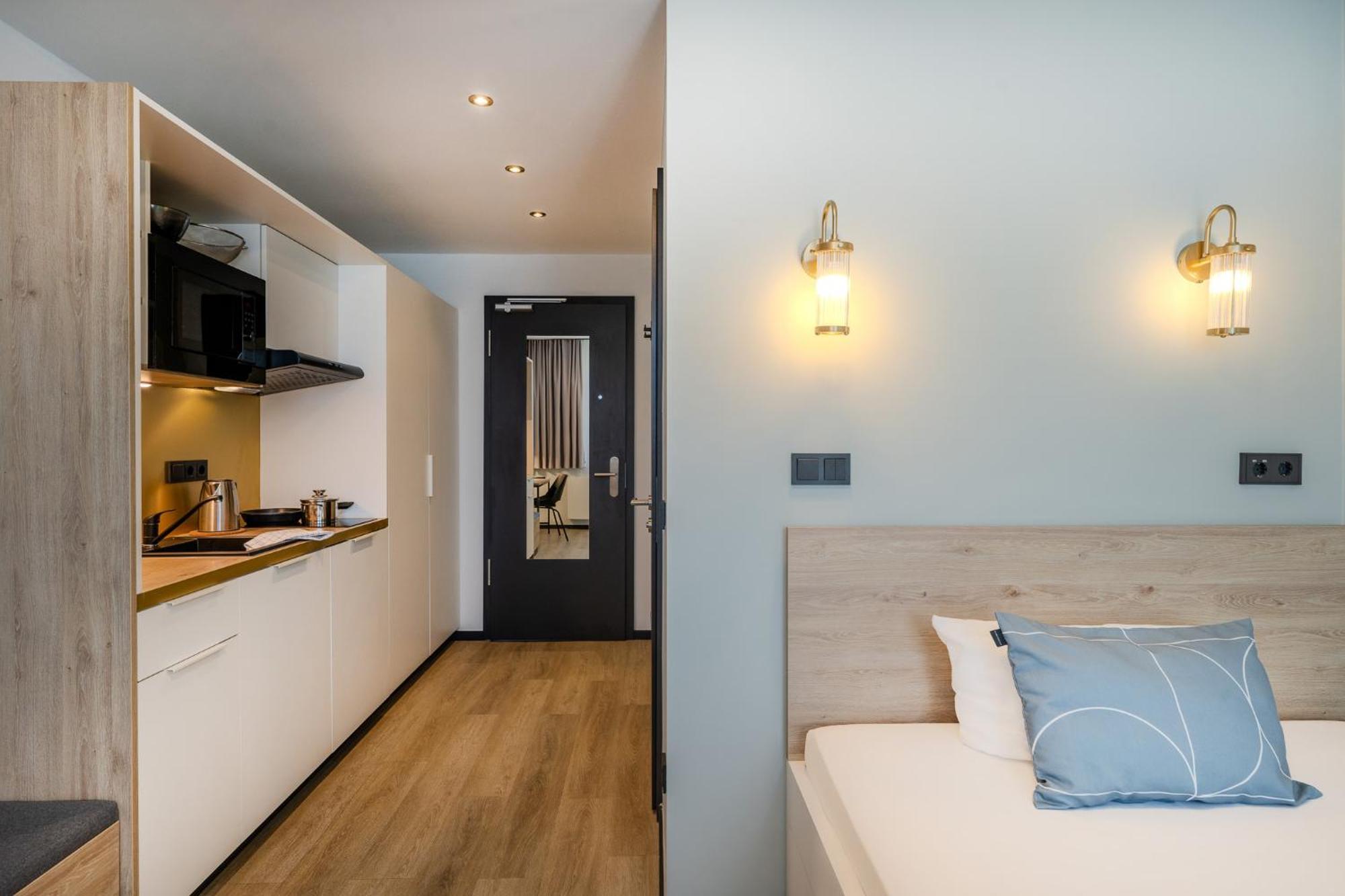 Hotel The Base Berlin One Extérieur photo