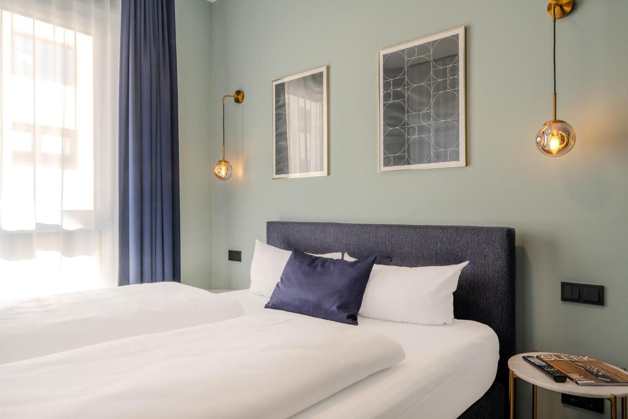 Hotel The Base Berlin One Extérieur photo